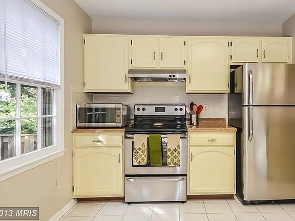 3rd image of 3989 Bradwater St