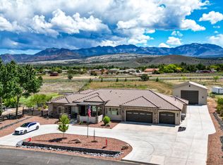 912 N Old Farms Rd, Dammeron Valley, UT 84783