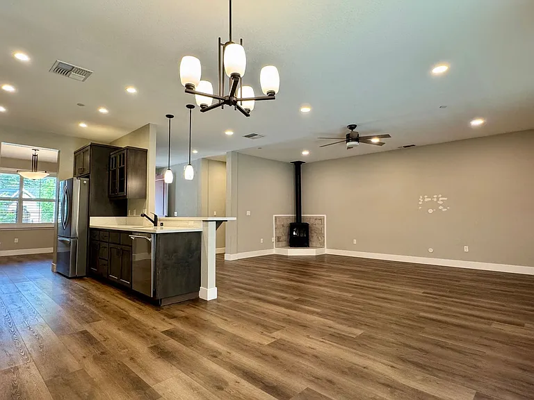 135 Timberwood Dr — Photo 14