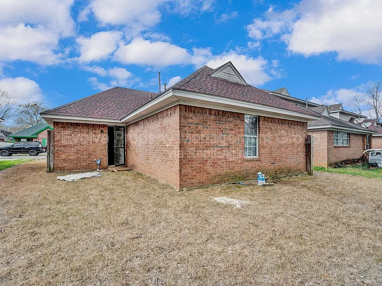 3014 Meadows Ln — Photo 20