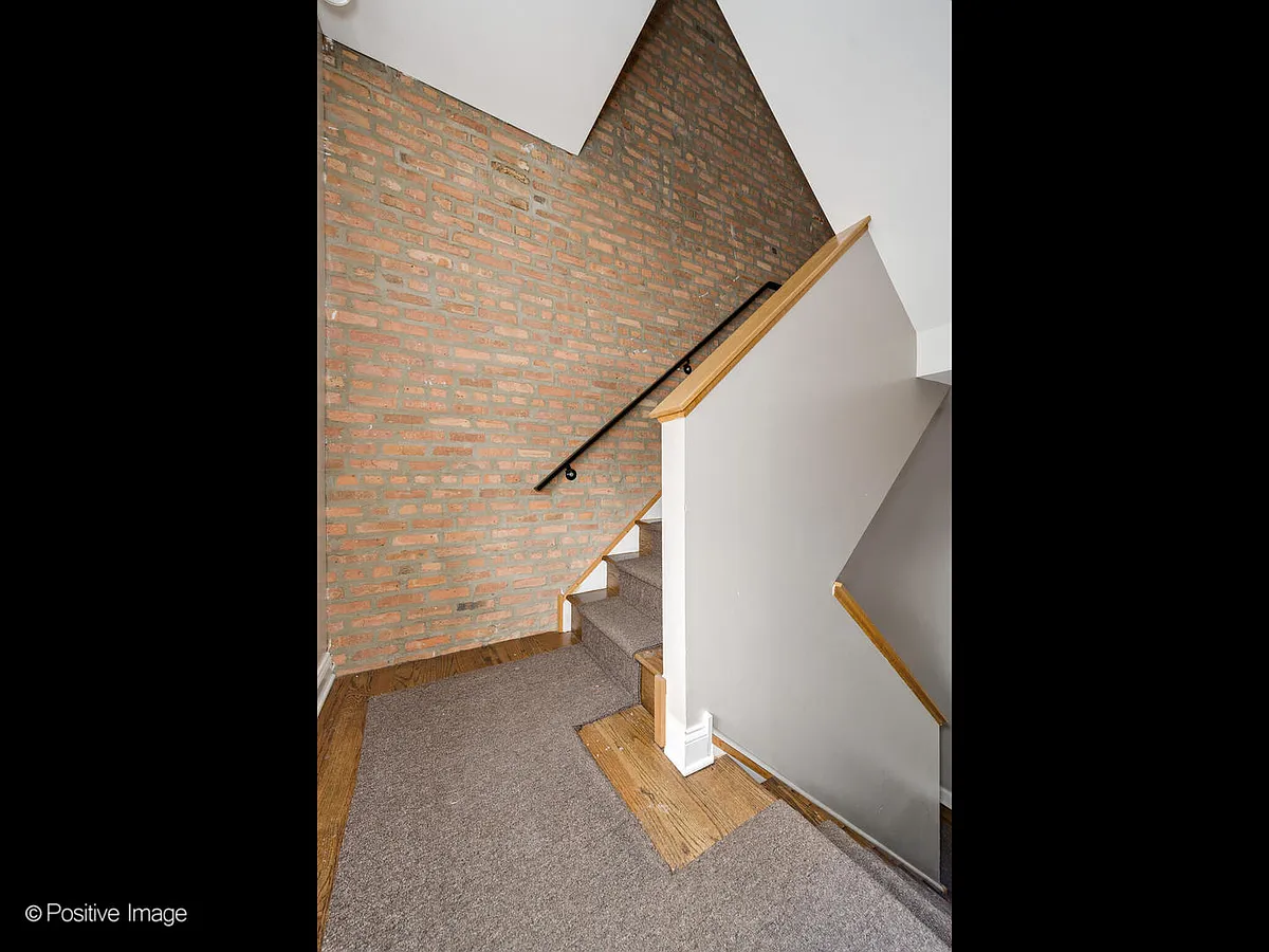 Building Photo - 3247 S Emerald Ave #3-F