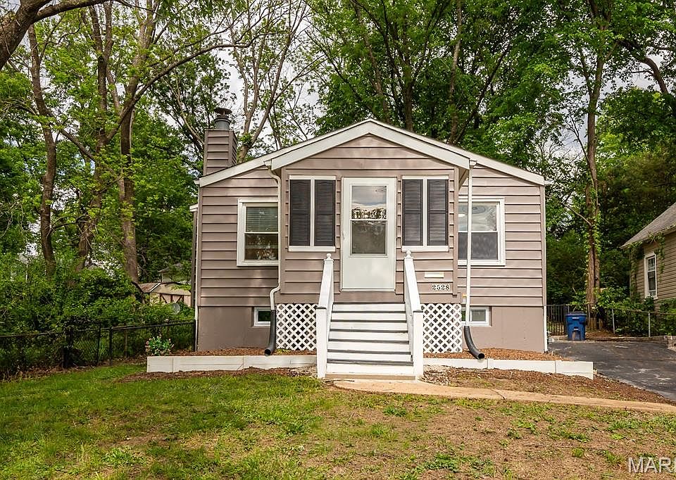 1st image of 2528 Creve Coeur Dr