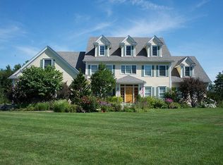 20 Rose Petal Ln, Kensington, NH 03833