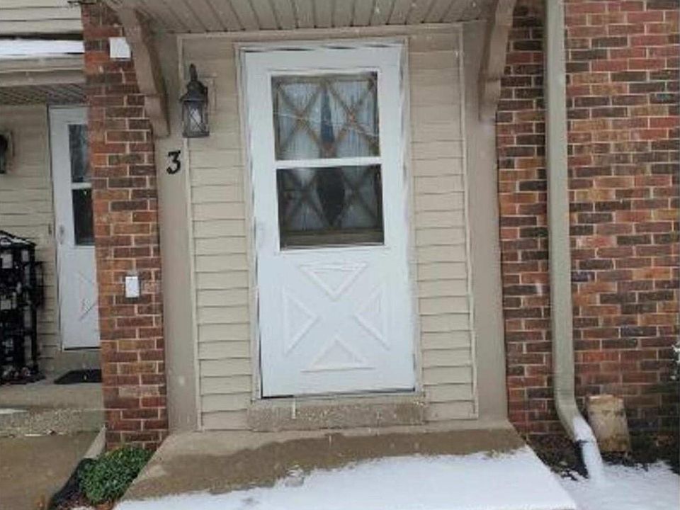 Main entrance. Private