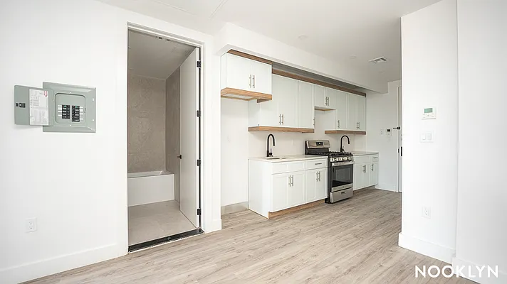 Rented by Nooklyn NYC LLC | media 25