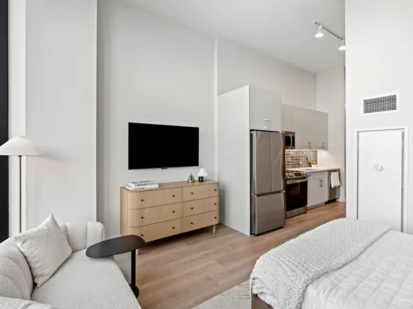 1103 W Van Buren St, Chicago, IL 60607