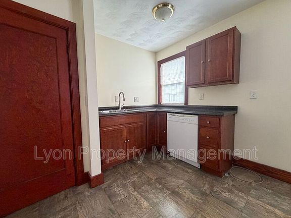 5th image of 313 High St Unit 2R