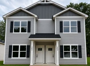 302 18th Ave NE, Hickory, NC 28601