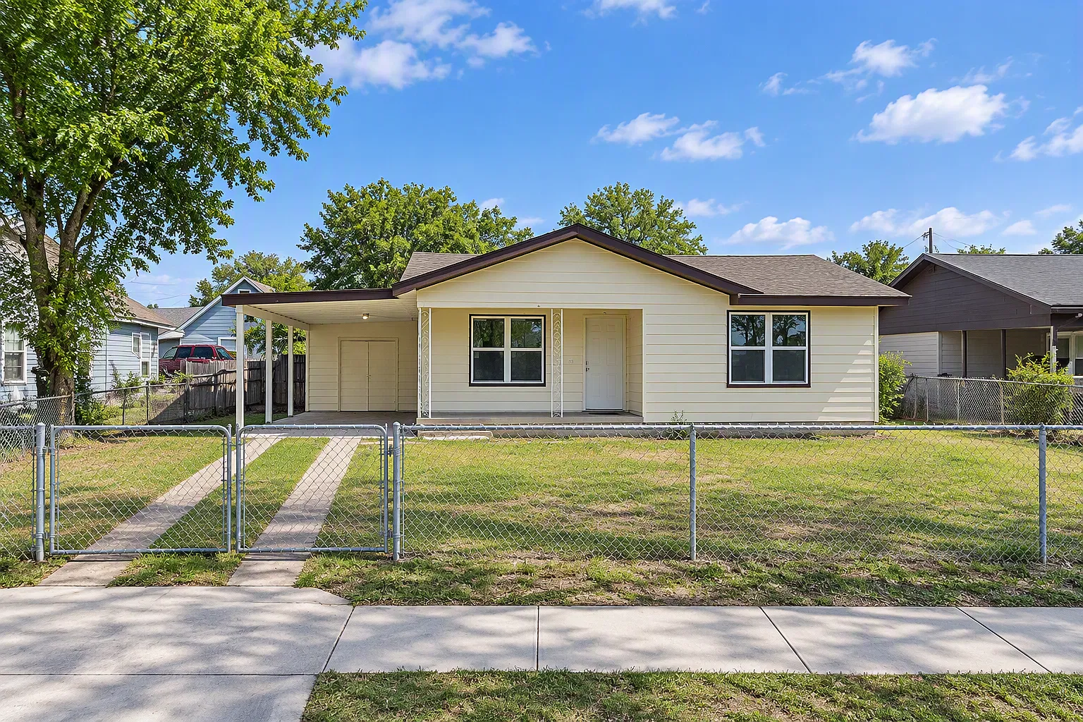 3 bed, 1082 sqft, $1,750 — Photo 1