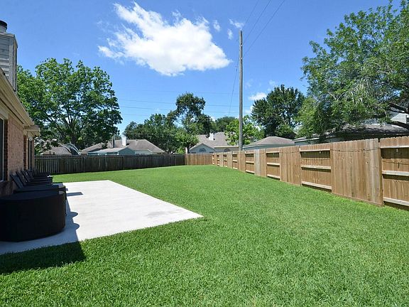 3rd image of 10426 Nickel Grove Dr
