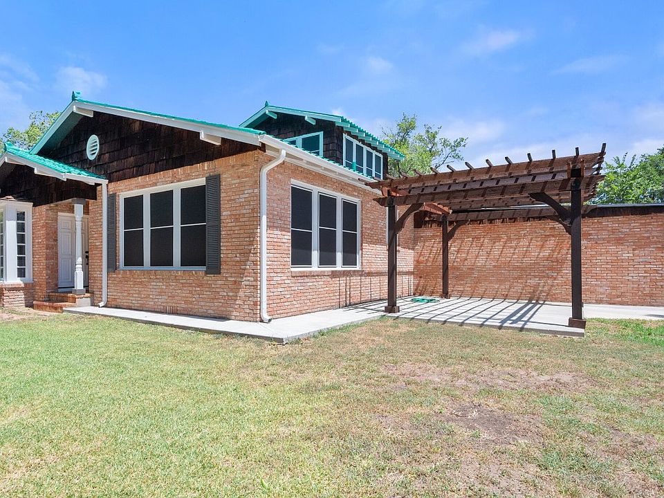 308 W Colorado, Wortham, TX 76693 MLS 20387589 Zillow