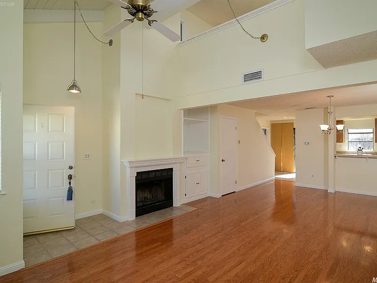 2833 Edison Ave — Photo 2