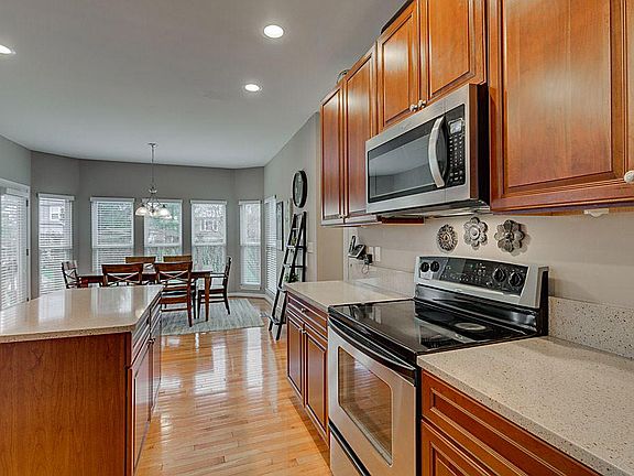 5th image of 2097 Blankenbecker Dr