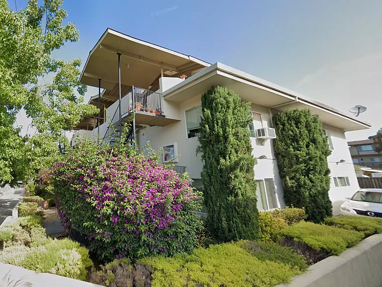 210 Mission Ave — Photo 4
