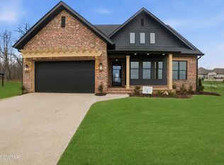 13 Kings Pond Cv, Jackson, TN 38305