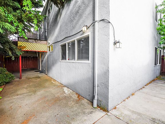 4th image of 2315 Fairway Dr APT 2