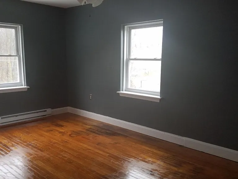 490 Hedrick Ave #B — Photo 9