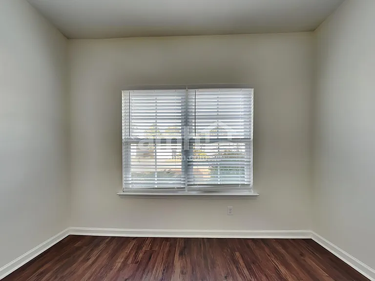 131 Waverly Way — Photo 12