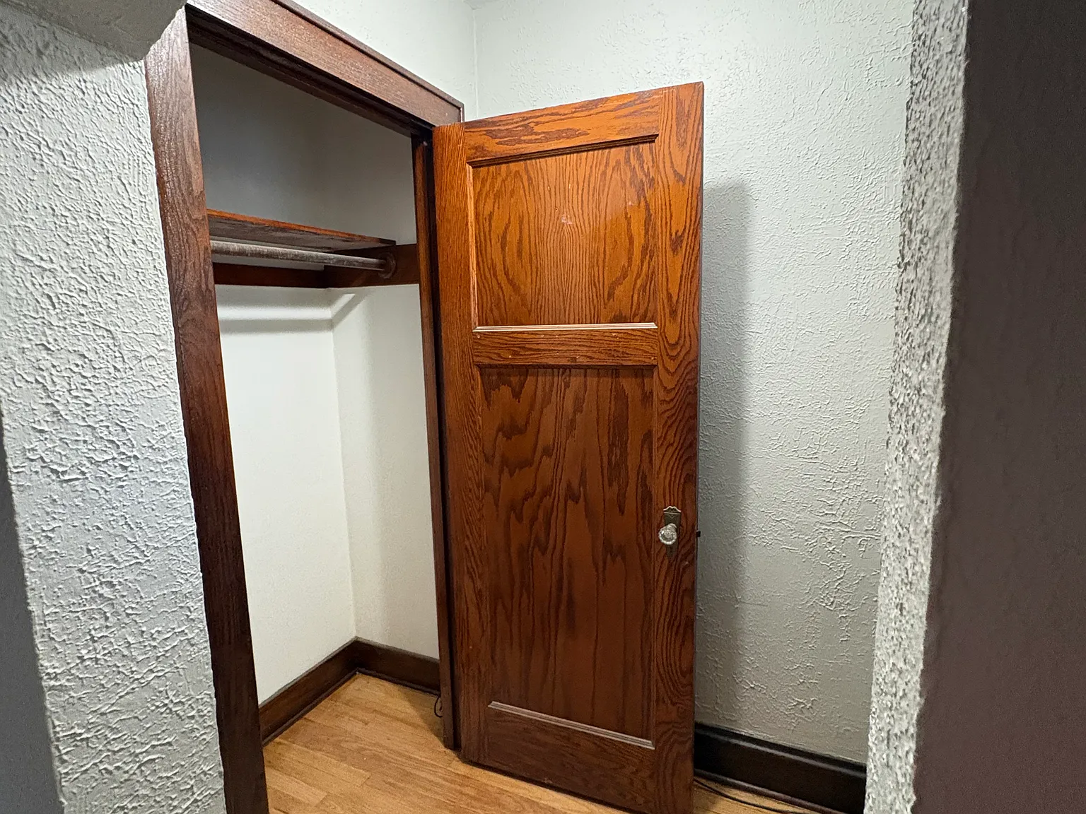 2 bed, 1000 sqft, $1,800 — Photo 3