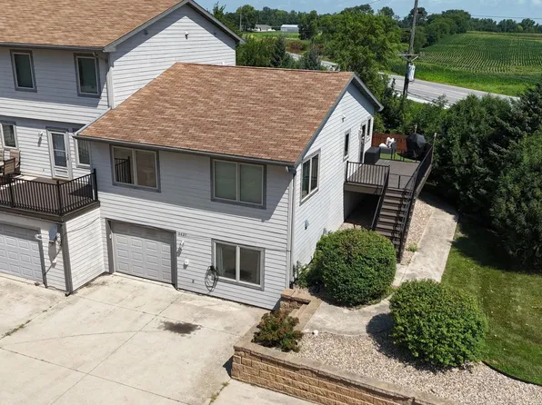 3927 Memory Ln, Waterloo, IA 50702