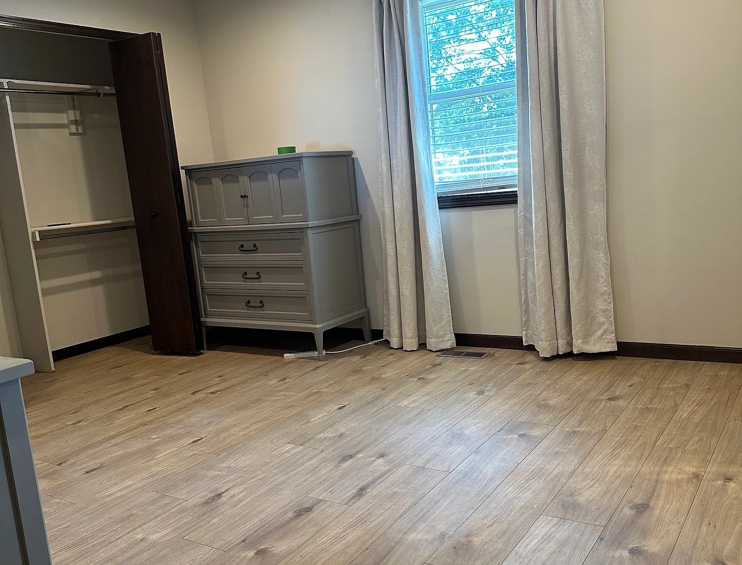 2 bed, 1250 sqft, $1,380 — Photo 4