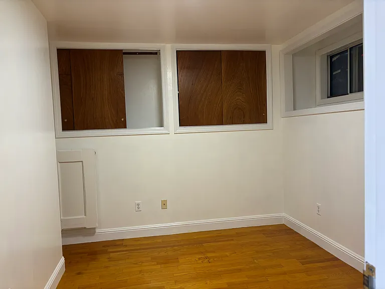 743 London St — Photo 5