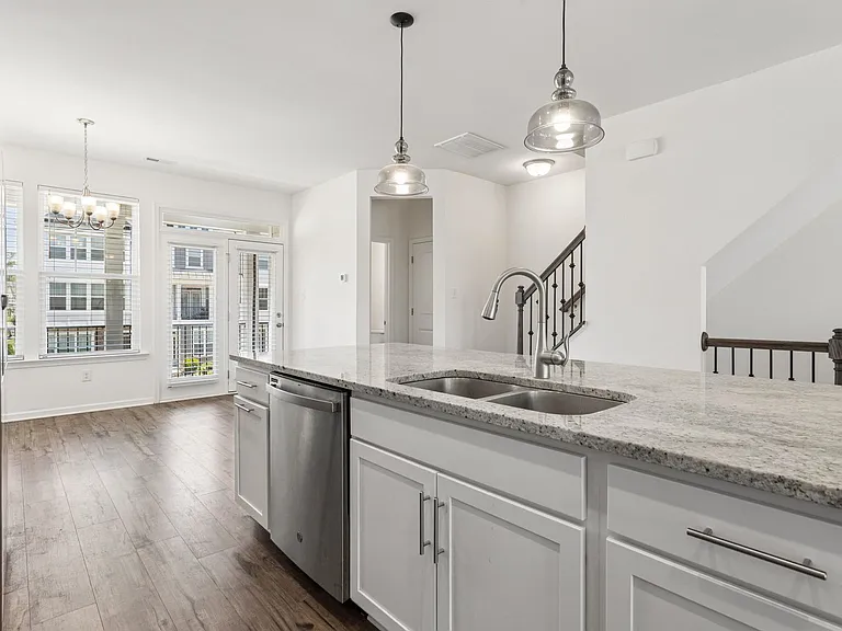 1550 Green Hill St — Photo 10