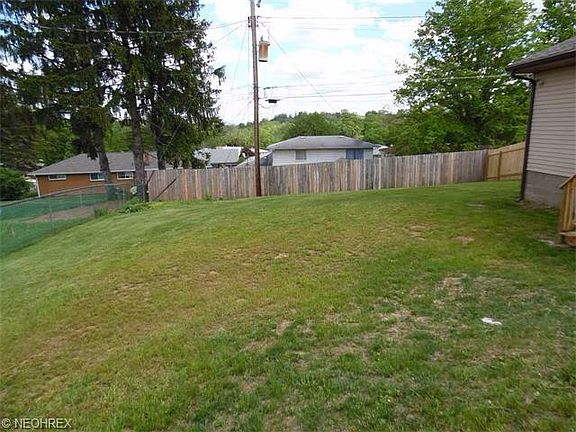 4th image of 448 Westwood Dr