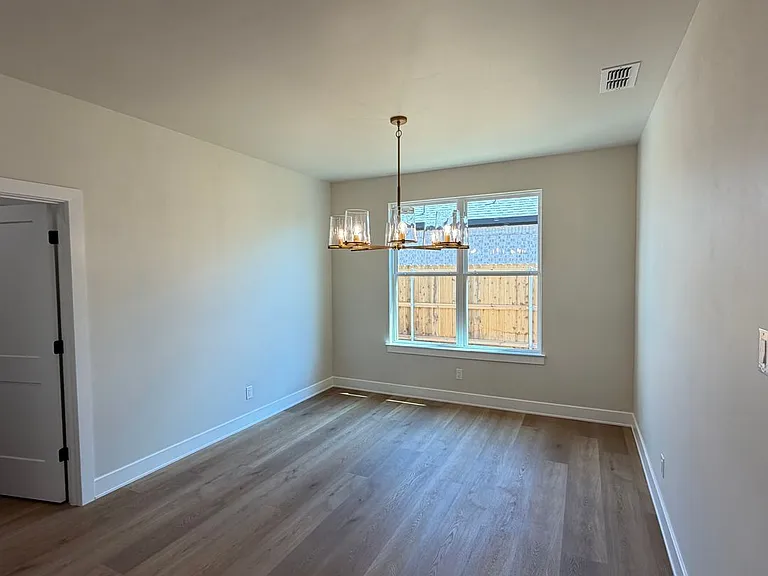 7802 Enderby Ln — Photo 12