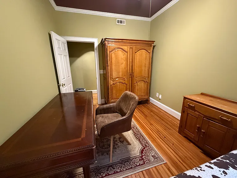 2501 Roswell Ave #102 — Photo 26
