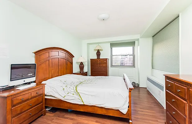 Sold by Re/Max In The City | media 18