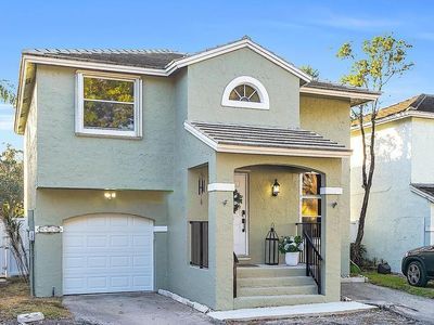 9930 NW 2nd Court, Plantation, FL, 33324