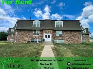 1460 Meadowview Dr #7, Marion, IA 52302