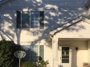 731 Hobart Dr UNIT B, South Elgin, IL 60177