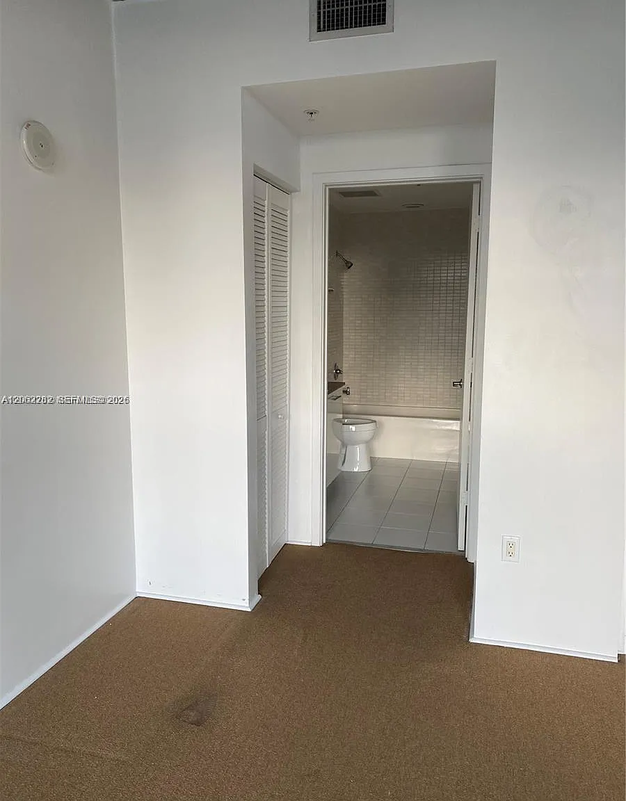 Two Midtown Miami Condo — Photo 4