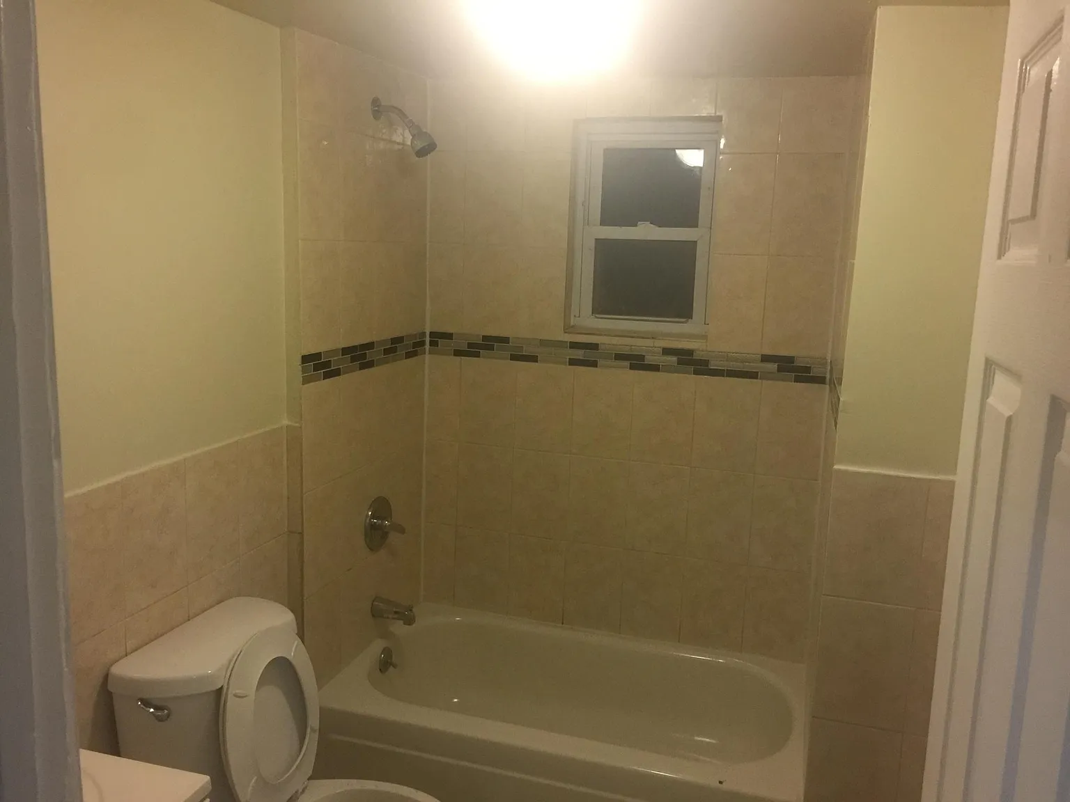 3 bed, $1,954 — Photo 4