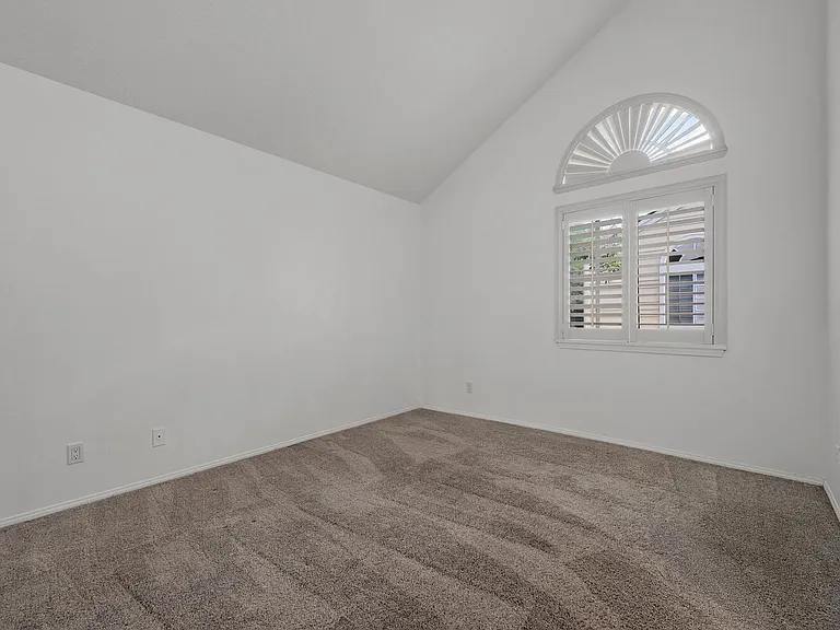 620 Holbrook Ct #101 — Photo 45