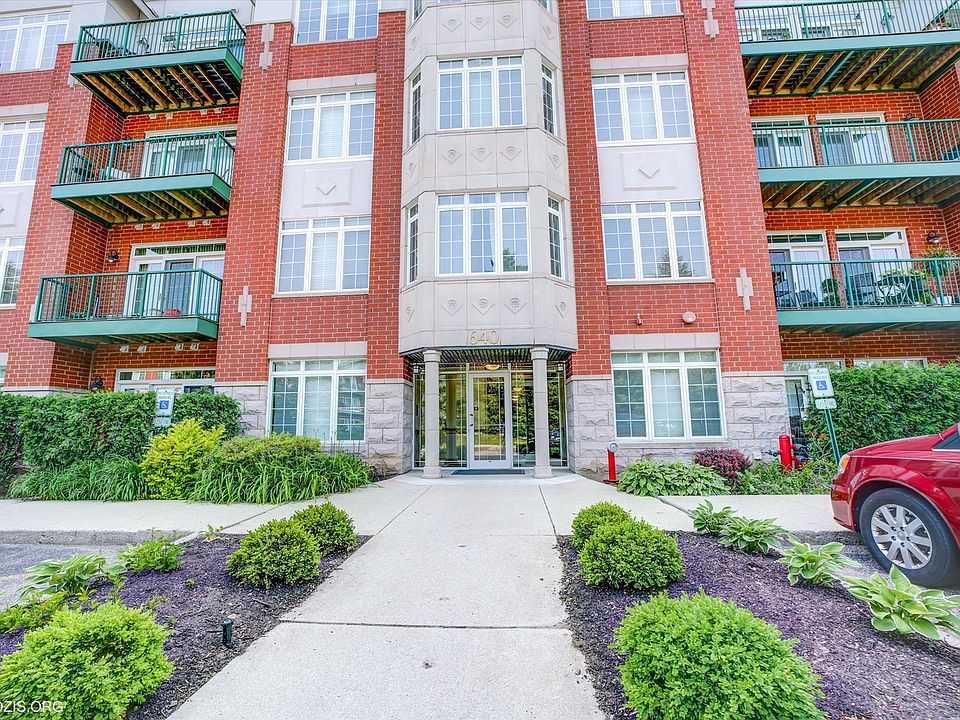 2nd image of 640 McHenry Rd APT 106
