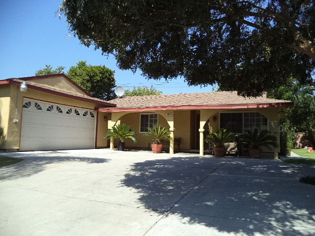 1st image of 459 Evanwood Ave