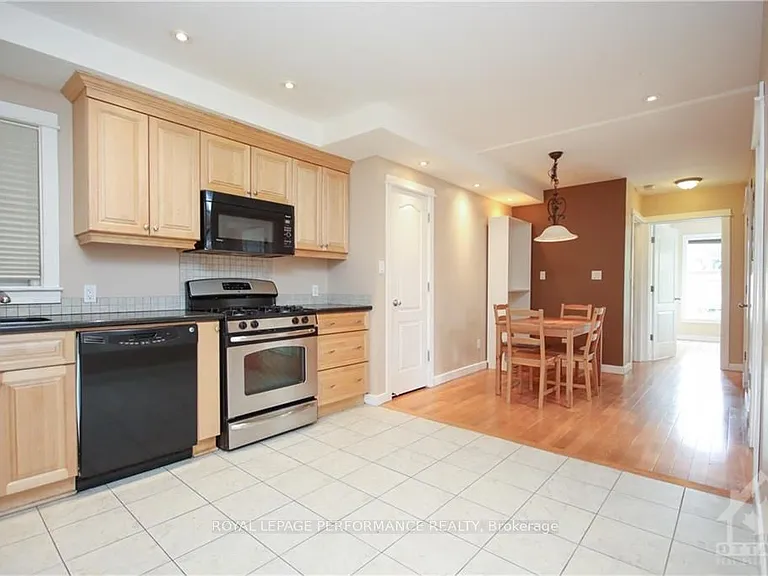 736 Cooper St W #2 — Photo 9