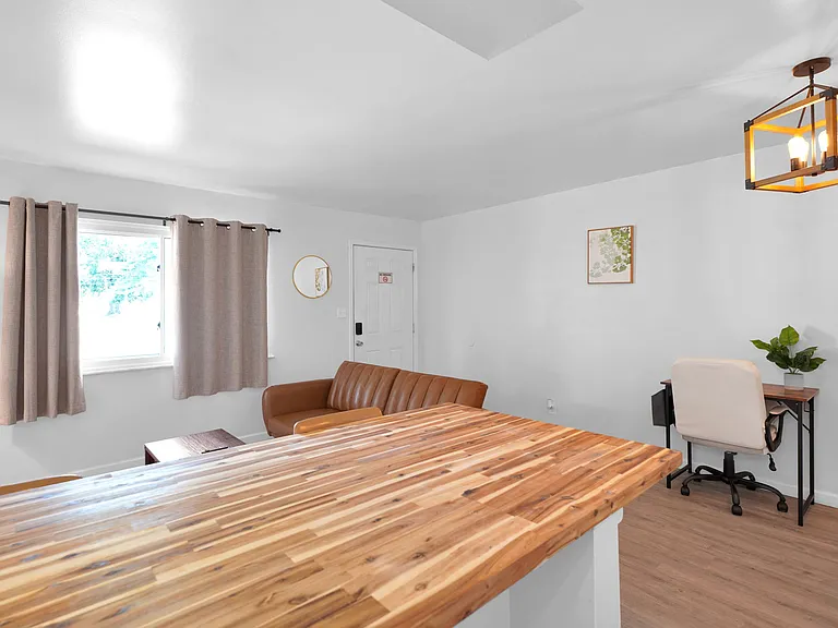 406 Edgar St #4 — Photo 5