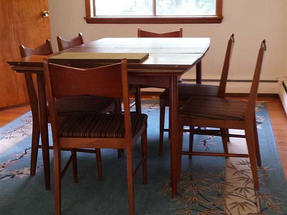 4th image of 16 Chapman Cir