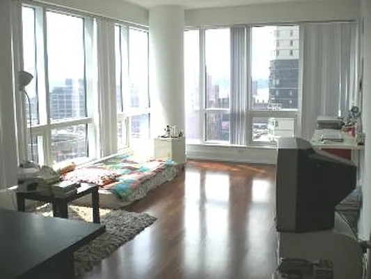Rented by Sumitomo Real Estate Sales | media 11