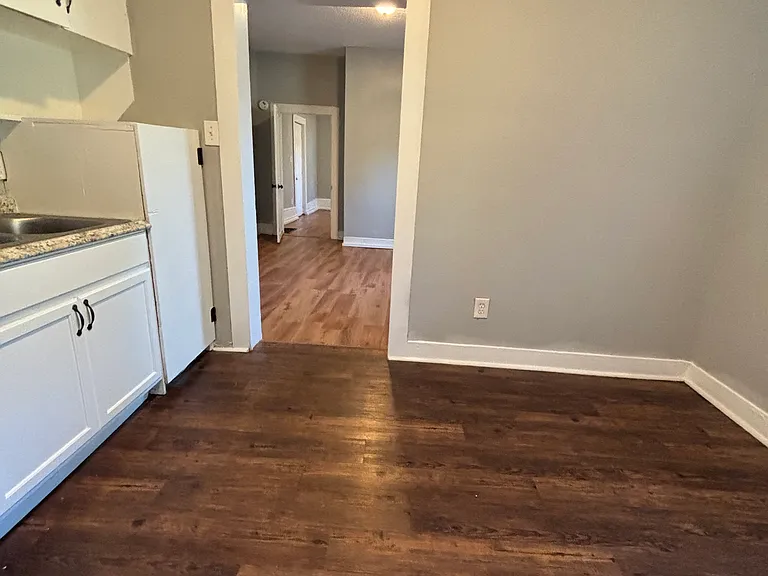 156 Garrett St #3 — Photo 6