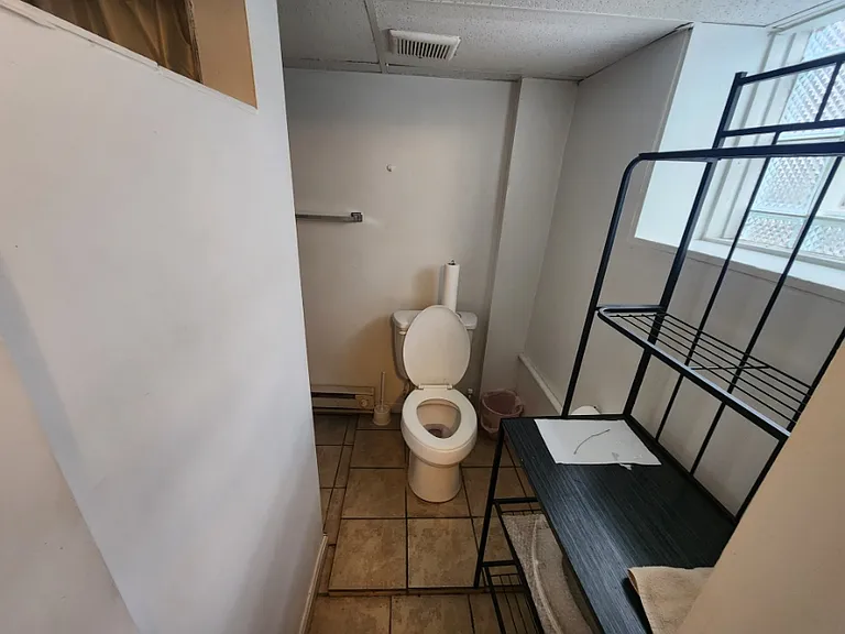 525 Mount Holly St #1 — Photo 9