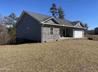 221 Vista Springs Ln, Oliver Springs, TN 37840