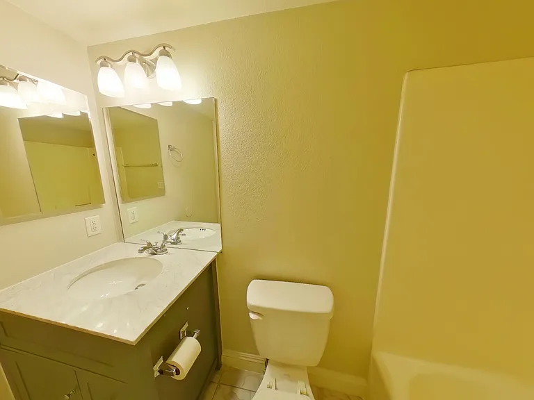 1640 Athol Ave #D-14 — Photo 6