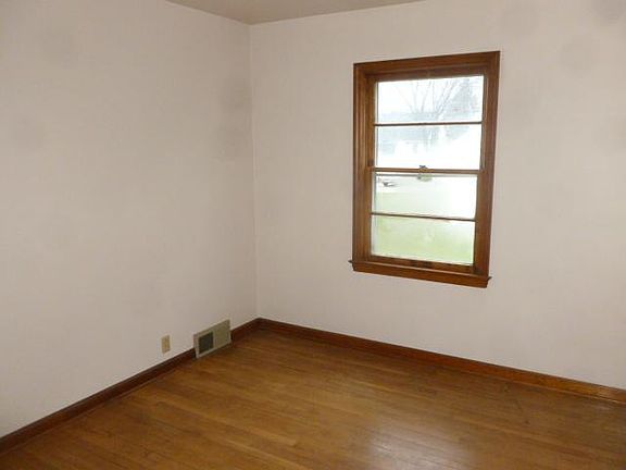 5th image of 1915 Allison Ave