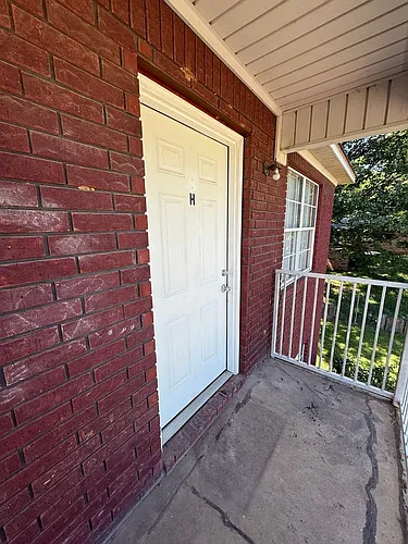 304 Cole St Photo 1
