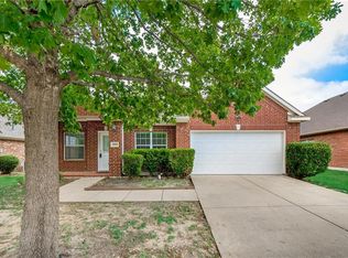 10705 Saint Annes Dr, Rowlett, TX 75089